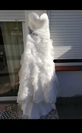 Vestido de novia blanco marca Adriana Alier