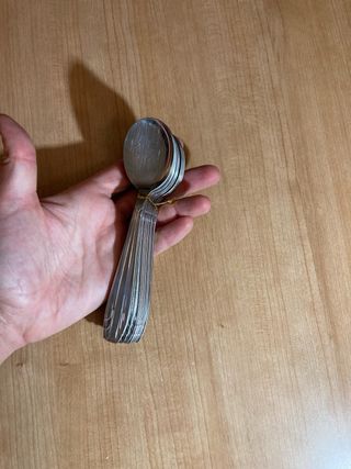 12 Cucchiaini da Dessert in Metallo