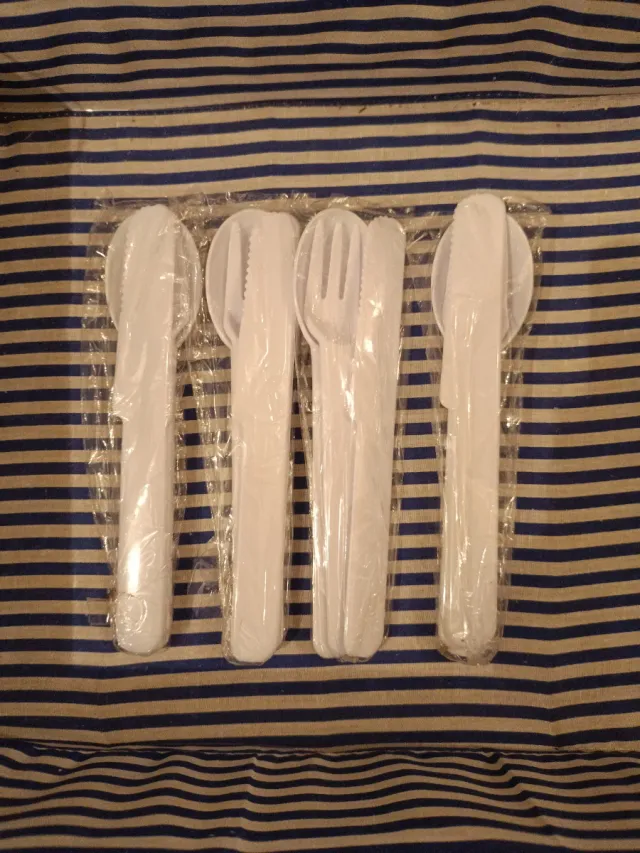 Cesta de mimbre para picnic