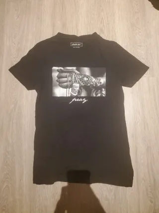 Camiseta Mister Tee Estampada Negra