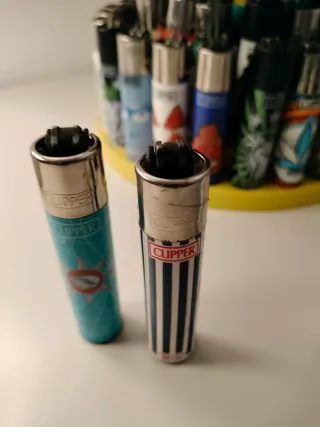 Pack 32 •  4 accendini Clipper