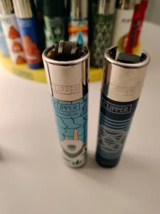 Pack 32 •  4 accendini Clipper