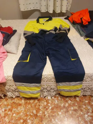 Conjunto Ropa Trabajo Amarillo y Azul