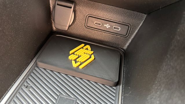 Separador para cargador inalámbrico Renault 5