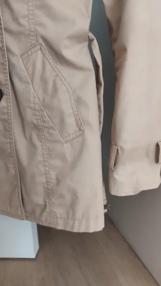 Gabardina beige talla L