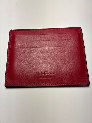 Tarjetero Salvatore Ferragamo Negro y rojo