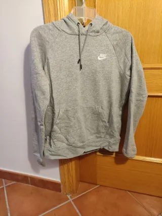 Sudadera Nike Gris con Capucha