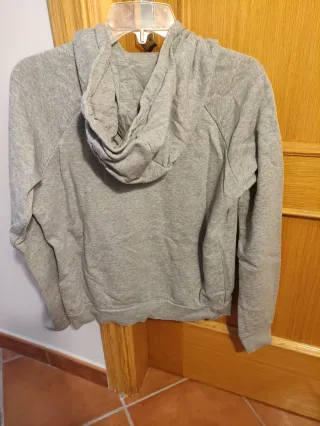 Sudadera Nike Gris con Capucha