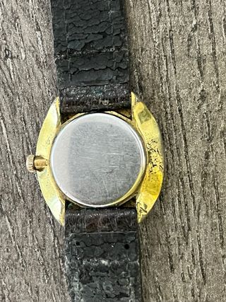 Reloj Duward Diplomatic Cuerda Dorado