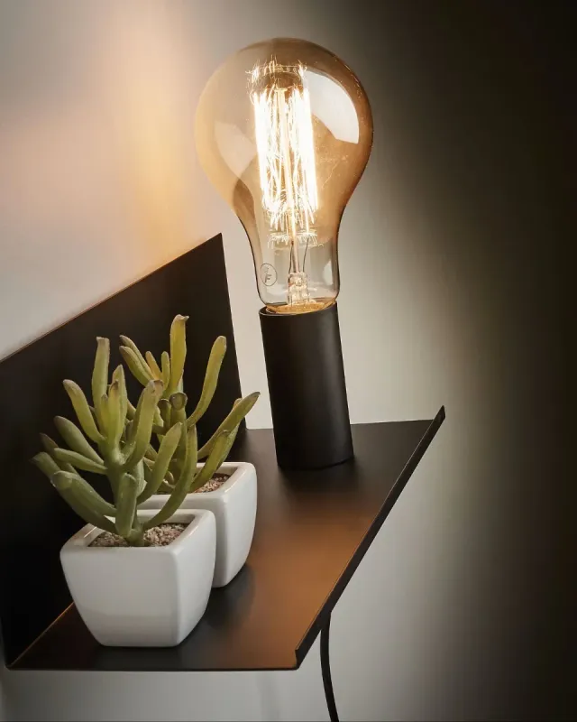 Aplique pared con estante negro