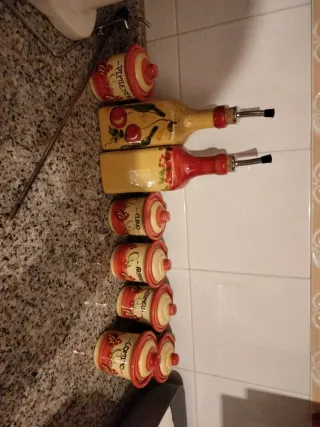 Set di contenitori in ceramica per aceto, olio e spezie