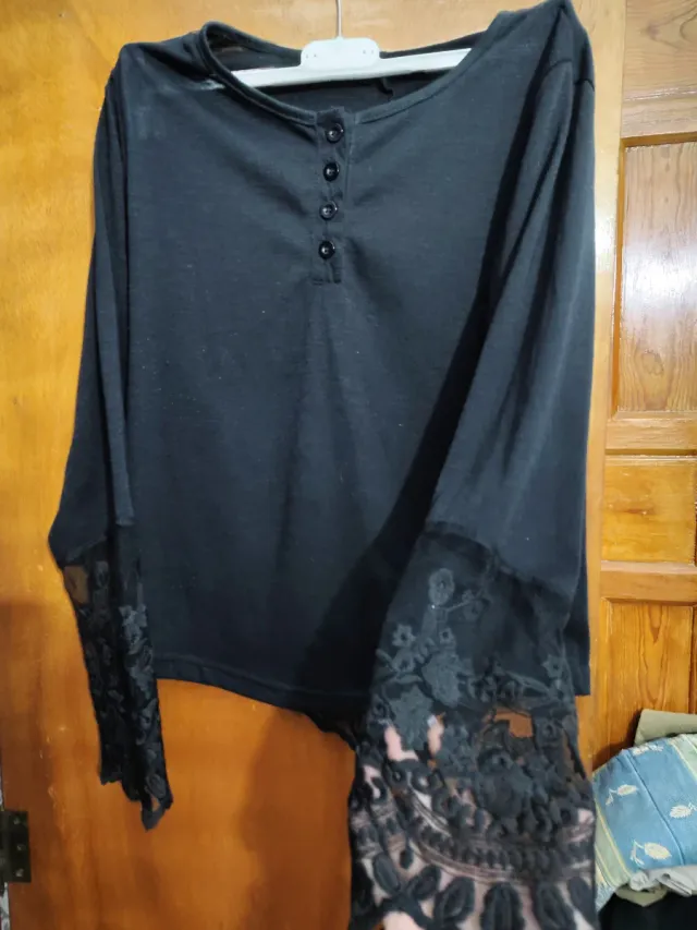 7 prendas bluza vestido camisa  S y lo demas unica