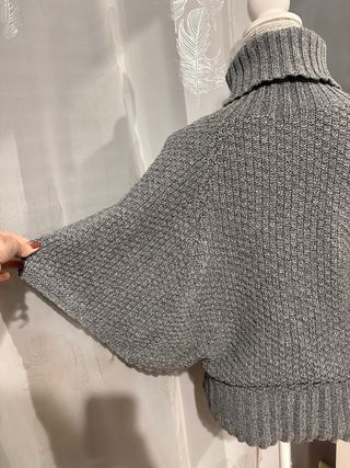 Jersey Stradivarius Cuello Alto Gris Talla M