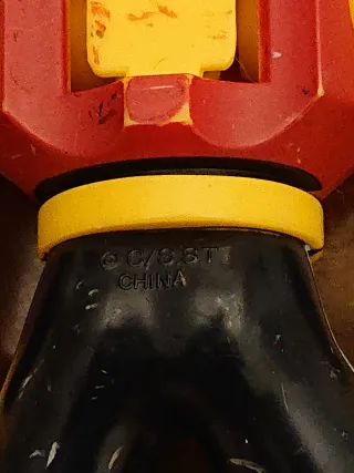 Muñeco Juguete, made in China, manga.