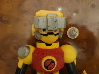 Muñeco Juguete, made in China, manga.