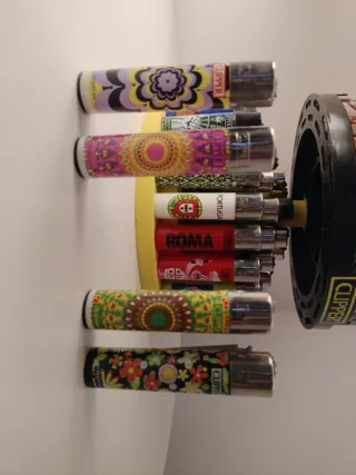 Pack 33 • 4 accendini Clipper