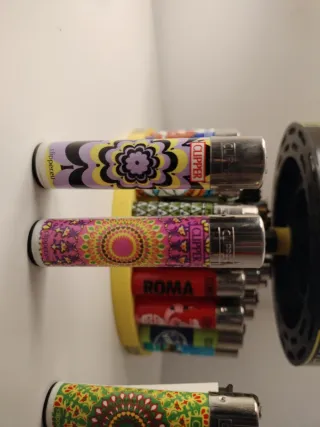 Pack 33 • 4 accendini Clipper