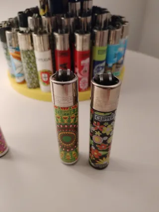 Pack 33 • 4 accendini Clipper