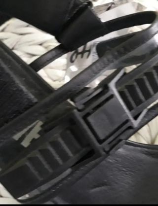 Sandalias Sixtyseven Negras, diseño innovador