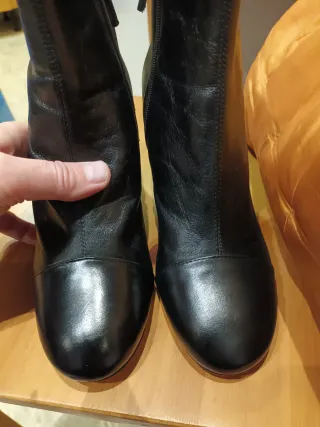 Botines negros tacón