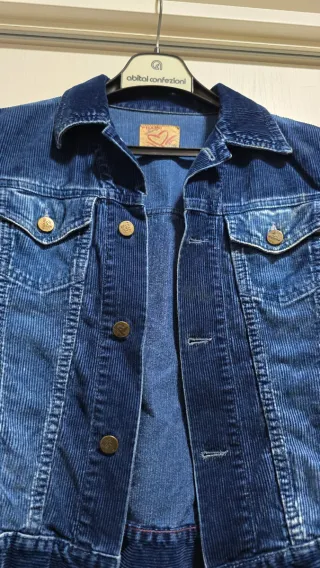 Giubbottino in velluto blu e gonna longate