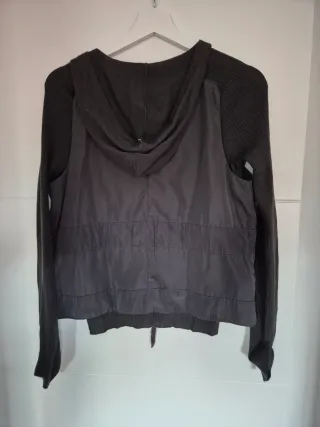 Jersey HOSS INTROPIA con chaleco canalé