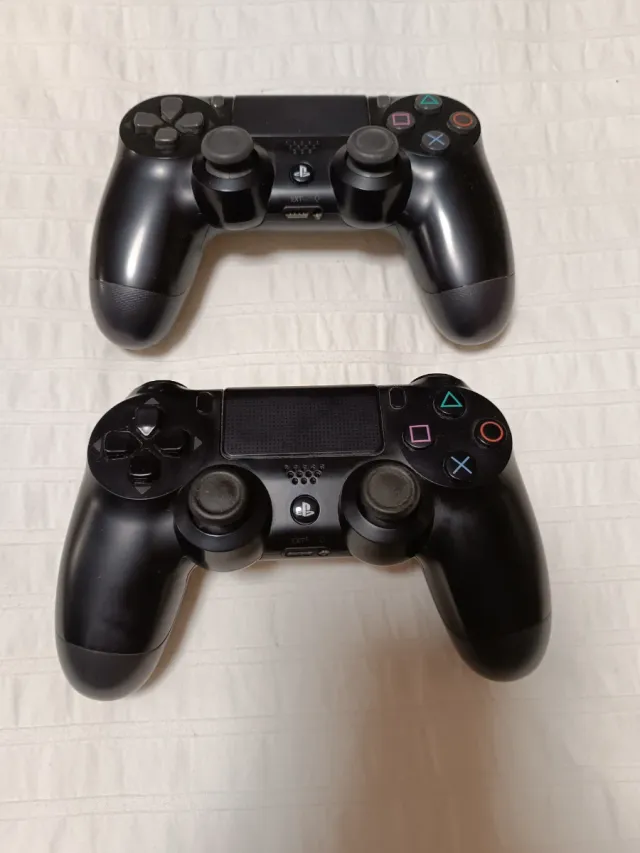 Consola PS4 Sony Negra + Accesorios