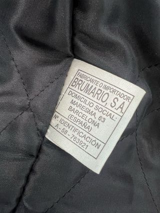 Chaqueta de piel negra