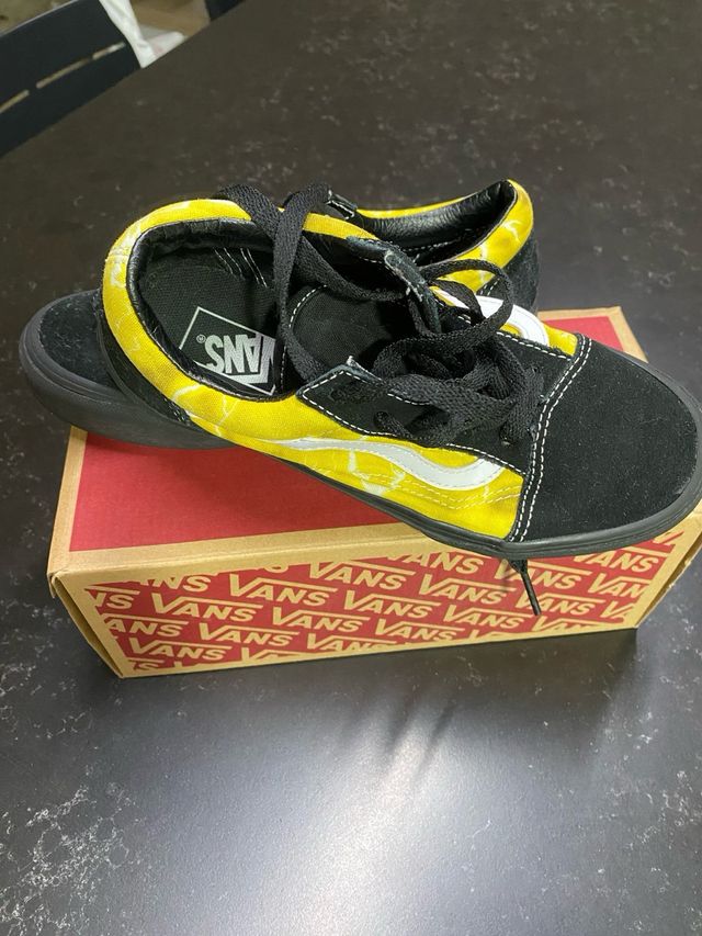 Vans Old Skool Amarillas y Negras