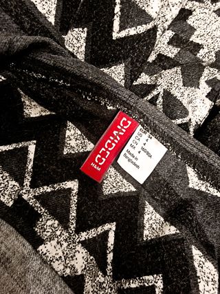 Giacca H&M con cappuccio fantasia tribale