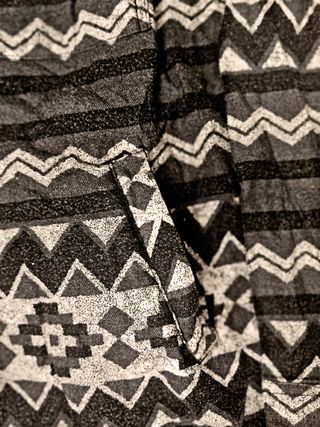 Giacca H&M con cappuccio fantasia tribale