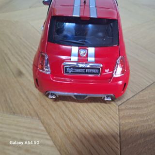 Fiat 500 Abarth Tributo Ferrari 1/18