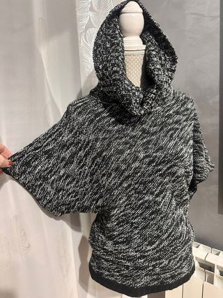 Jersey Stradivarius cuello alto talla M