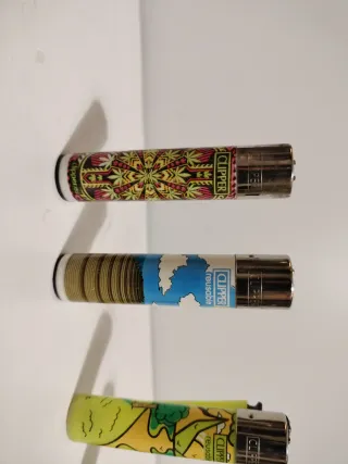 Pack 35 • 4 Accendini Clipper