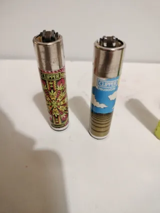 Pack 35 • 4 Accendini Clipper