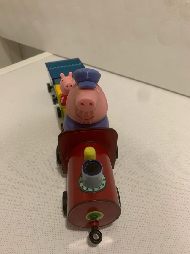 Tren Peppa Pig con vagones
