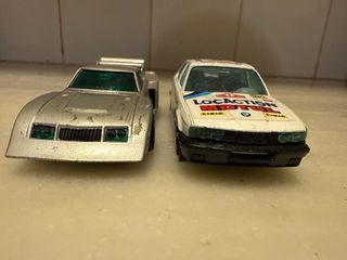 Macchine giocattolo Toyota e BMW