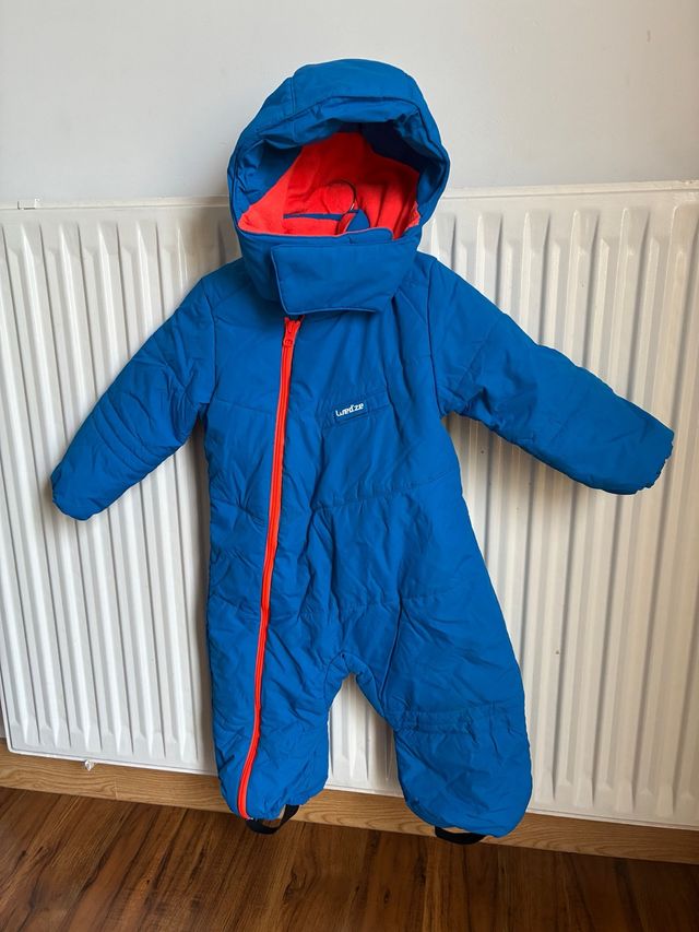 Mono nieve niño invierno