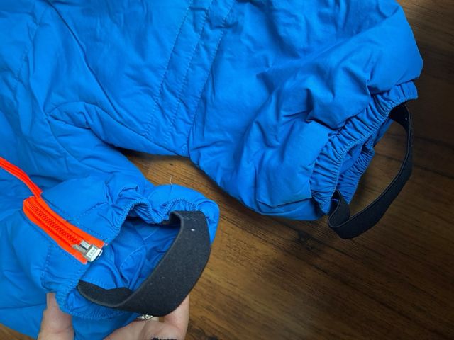 Mono nieve niño invierno