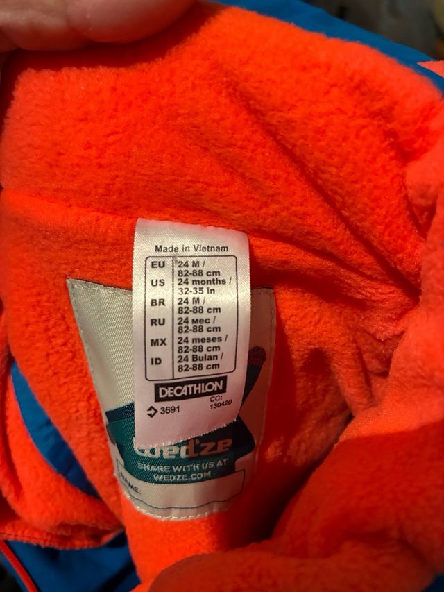 Mono nieve niño invierno