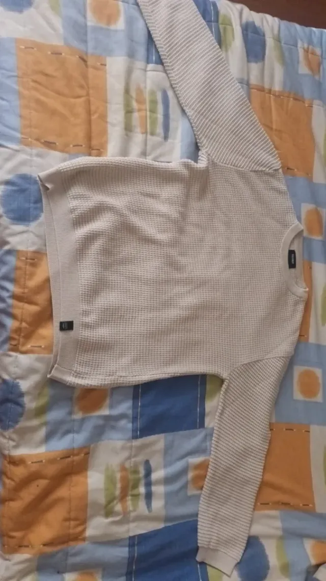 Jersey Pull&Bear beige talla L tejido wafle