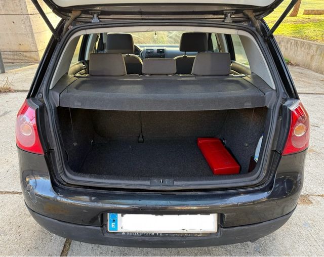 Volkswagen Golf 2004