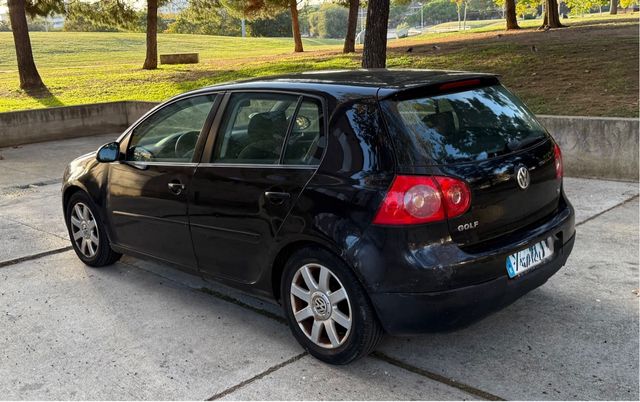 Volkswagen Golf 2004