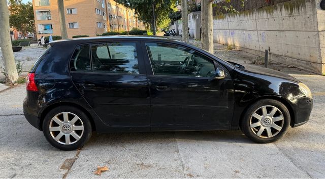 Volkswagen Golf 2004