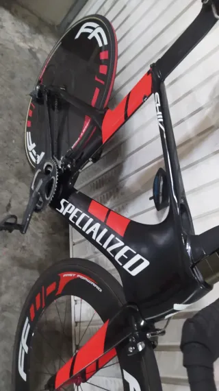 Specialized Shiv Talla L SIN RUEDAS.