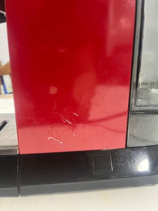 Macchina da caffè DeLonghi rossa