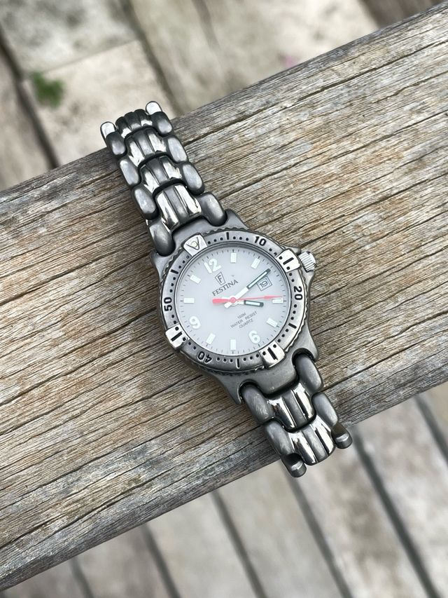 Reloj Festina Colección 8805 - Titanio 10ATM