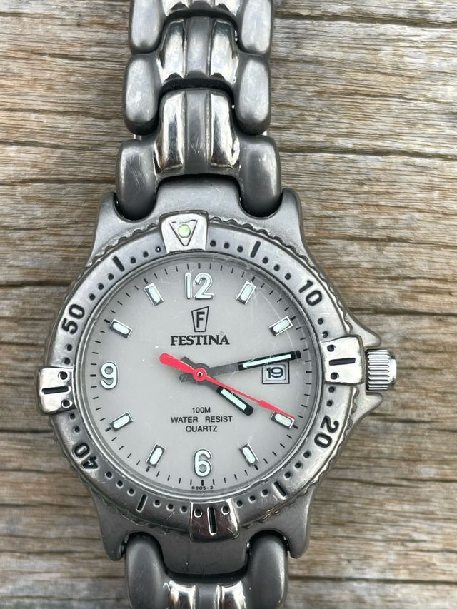 Reloj Festina Colección 8805 - Titanio 10ATM