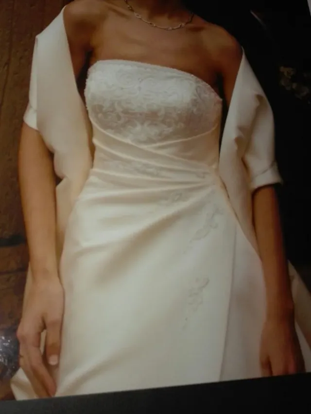 Vestido Novia Blanco roto.REGALO Estola y cancán
