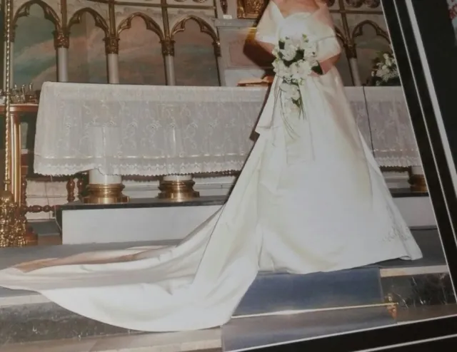 Vestido Novia Blanco roto.REGALO Estola y cancán